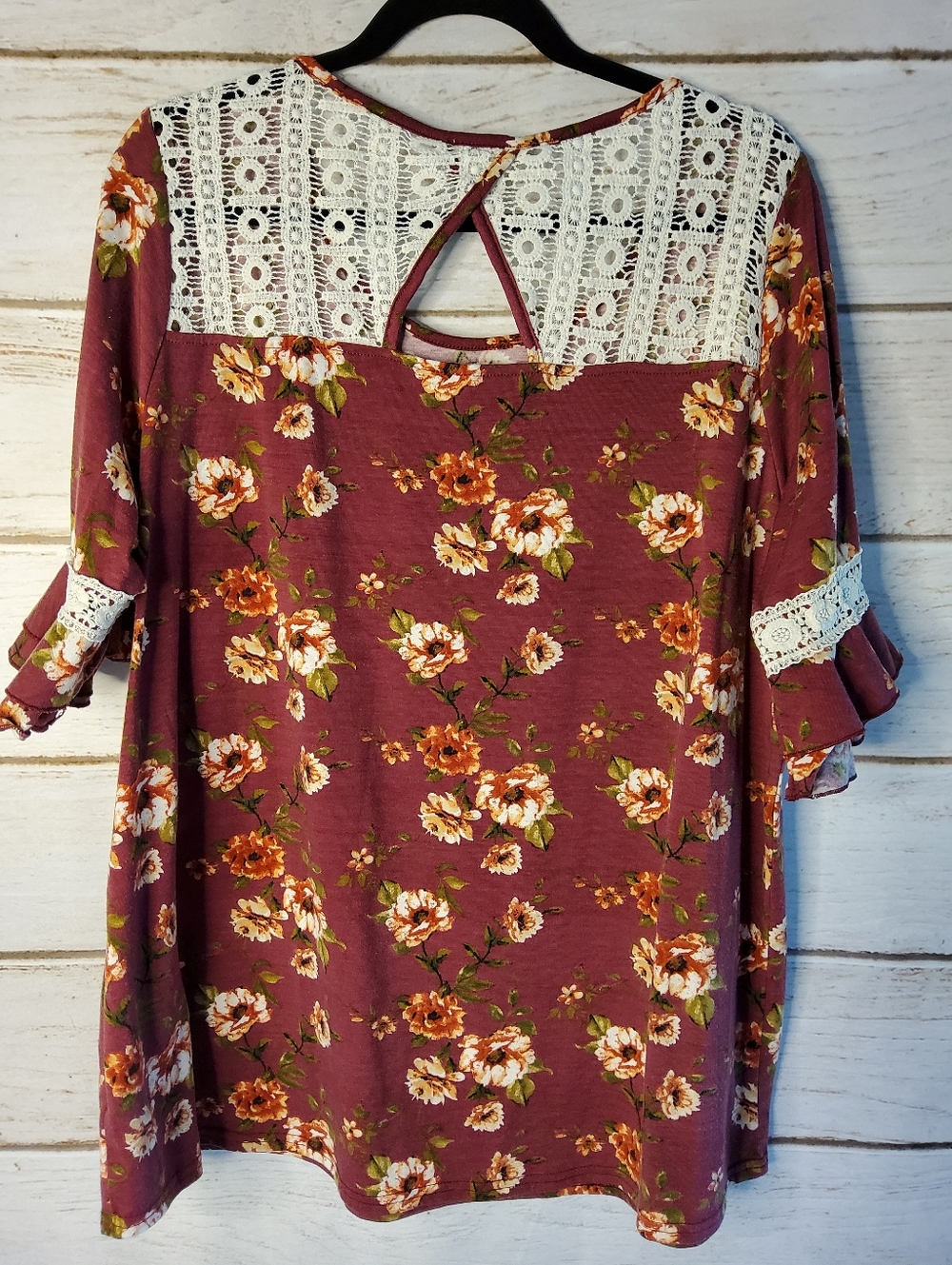 Siren Lily Floral Blouse with Lace - Picture 2 of 10